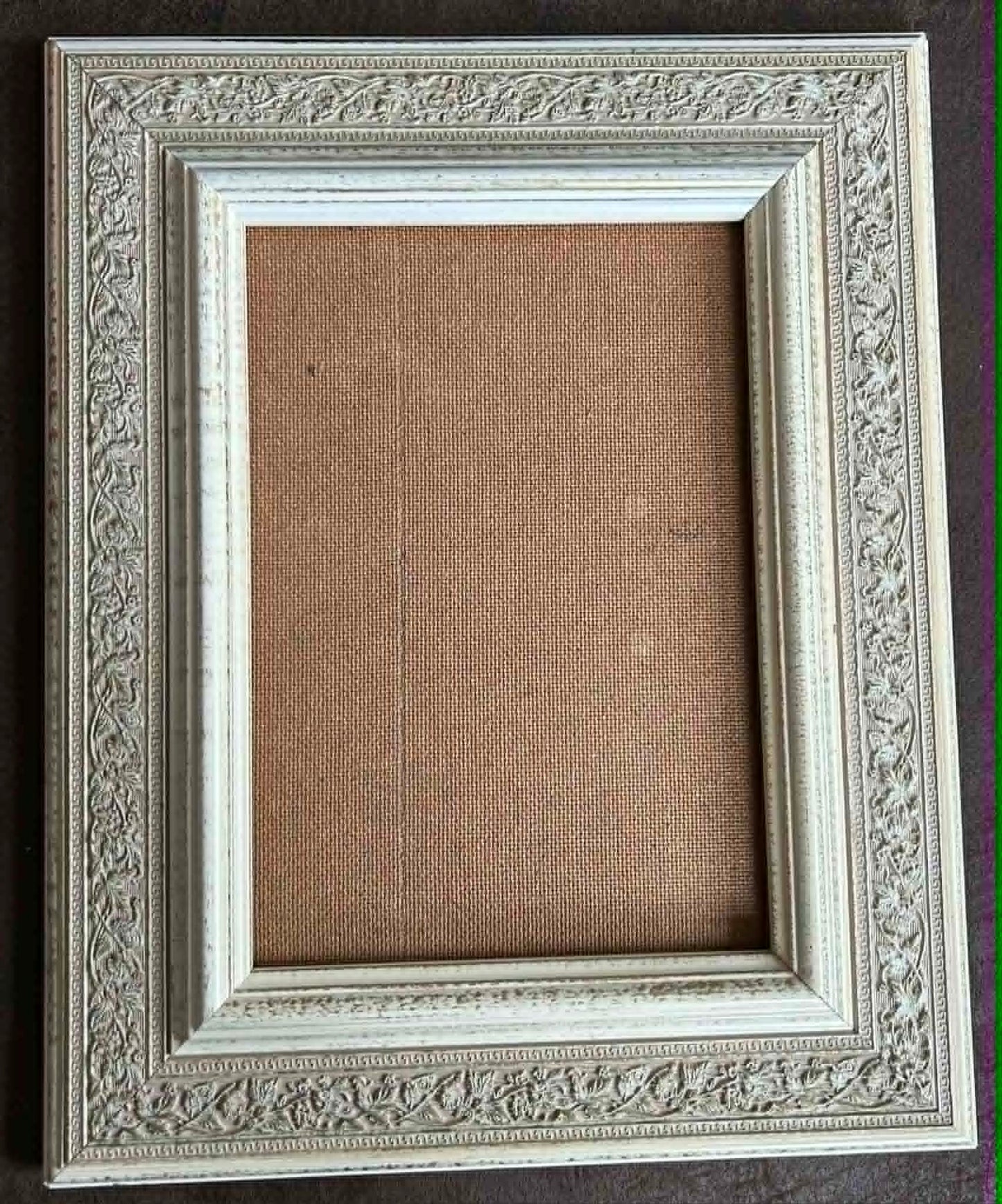 Cadre en bois avec moulures tons beige imitation ancien 32*40 cm