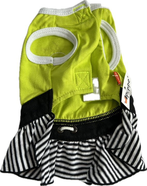 ROBE verte et noir marque Puppé