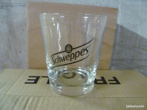 Verre à SCHWEPPES