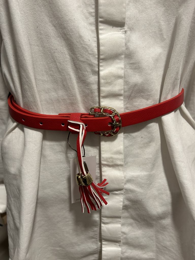 Ceinture rouge boucle rouge et or marque My Essentials by Veritas
