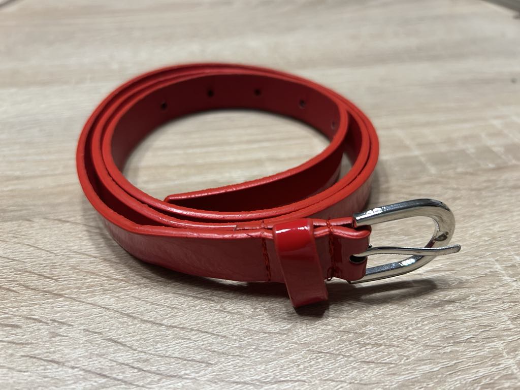 Ceinture rouge brillante boucle argent marque Fashion