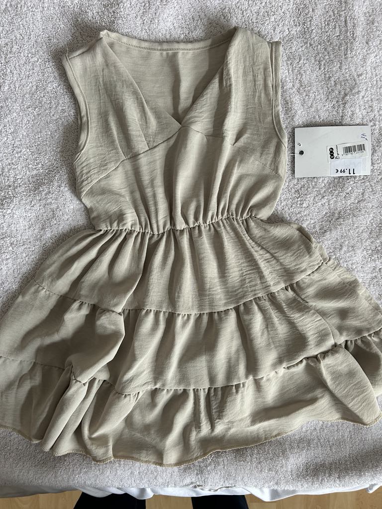 ROBE SANS MANCHES A VOLANTS MAELYS