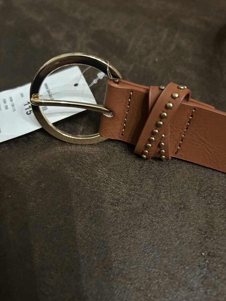 Ceinture Marron cognac cloutée boucle dorée BEL & BO