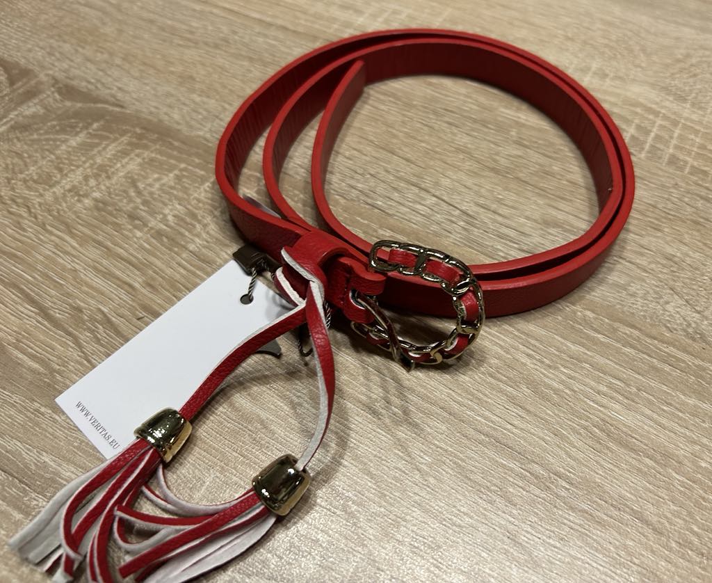 Ceinture rouge boucle rouge et or marque My Essentials by Veritas