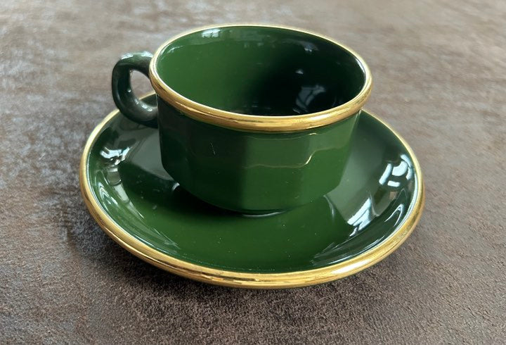 Lot de 5 tasses et sous-tasses vertes avec liseré doré ANNABURG