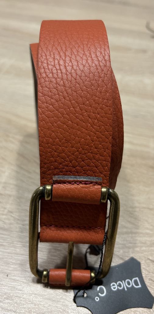 Ceinture en cuir boucle dorée Dolce C