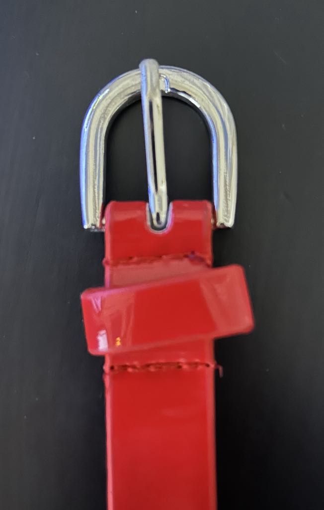 Ceinture rouge brillante boucle argent marque Fashion
