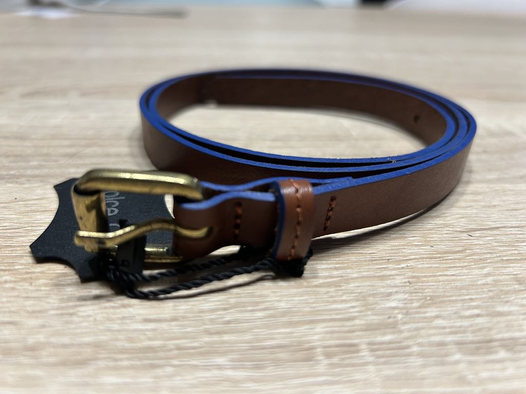 Ceinture marron liseré bleu marque Dolce C