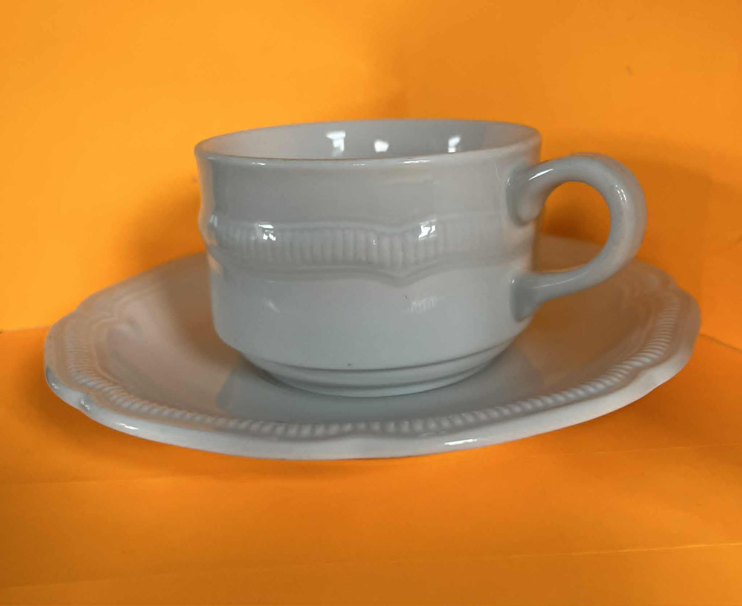 Tasse blanche avec anse avec ou sans sous tasse HUTSCHENREUTHER 17 CL