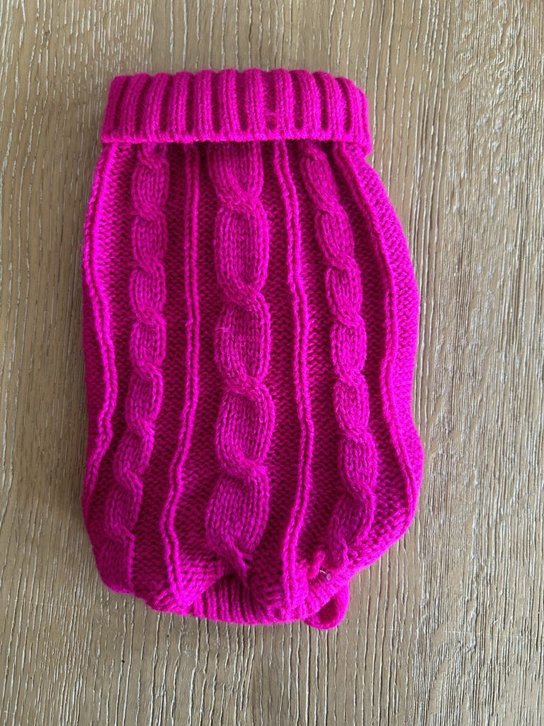 Pull pour chien rose à torsades