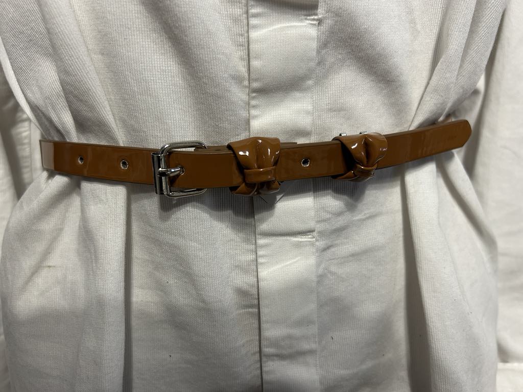 Ceinture marron brillante avec petits nœuds Fashion