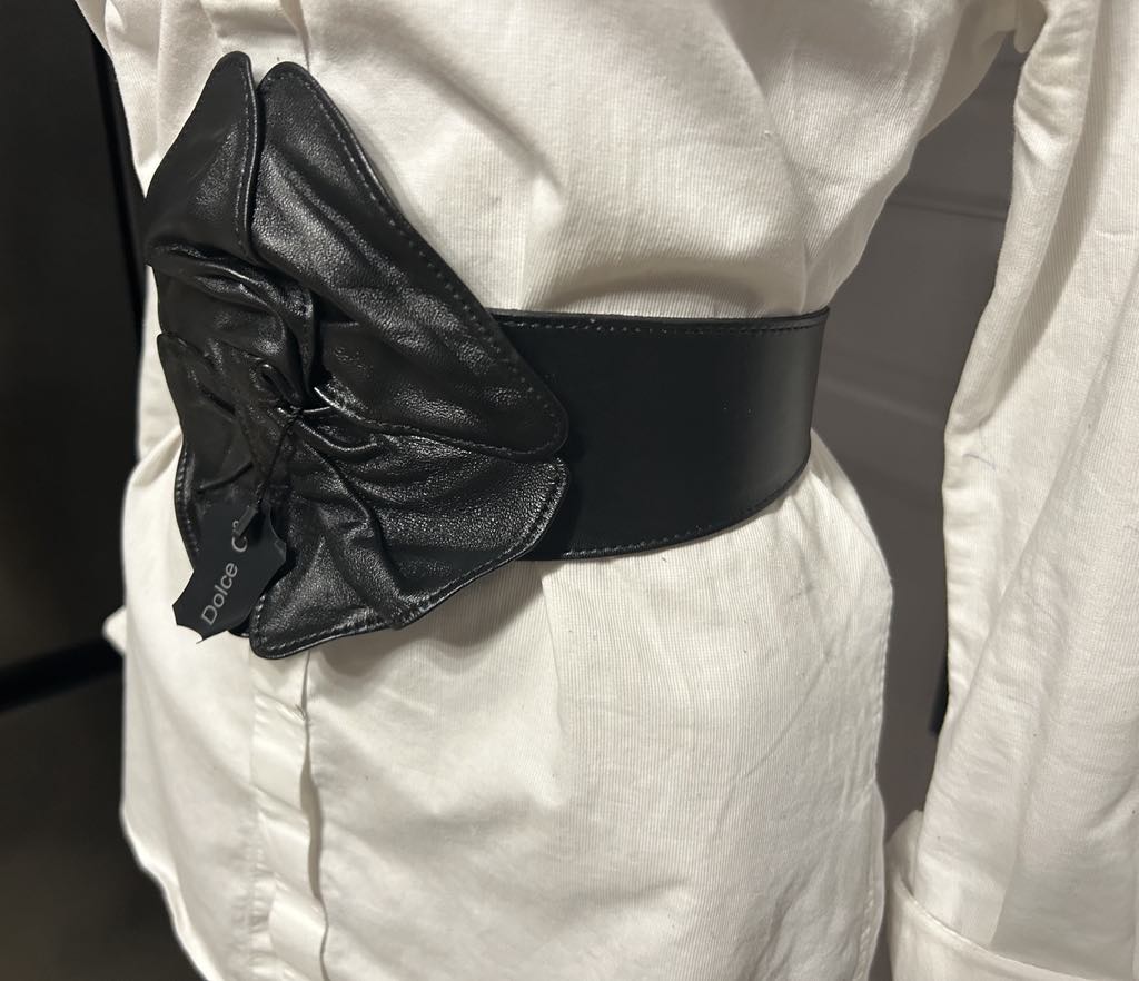 Ceinture noire large fleur DOLCE C