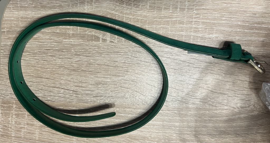 Ceinture verte aspect velours boucle dorée Fashion