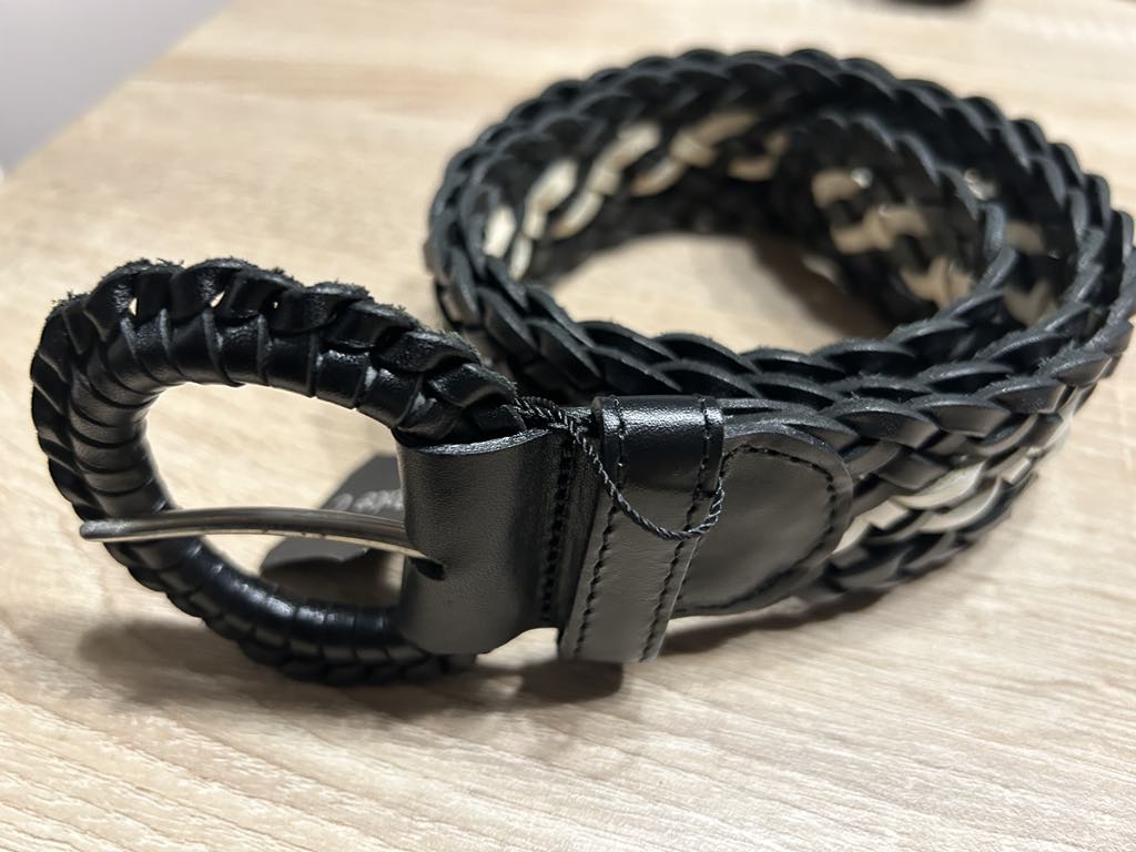 Ceinture tressée noire et blanche en cuir Dolce C