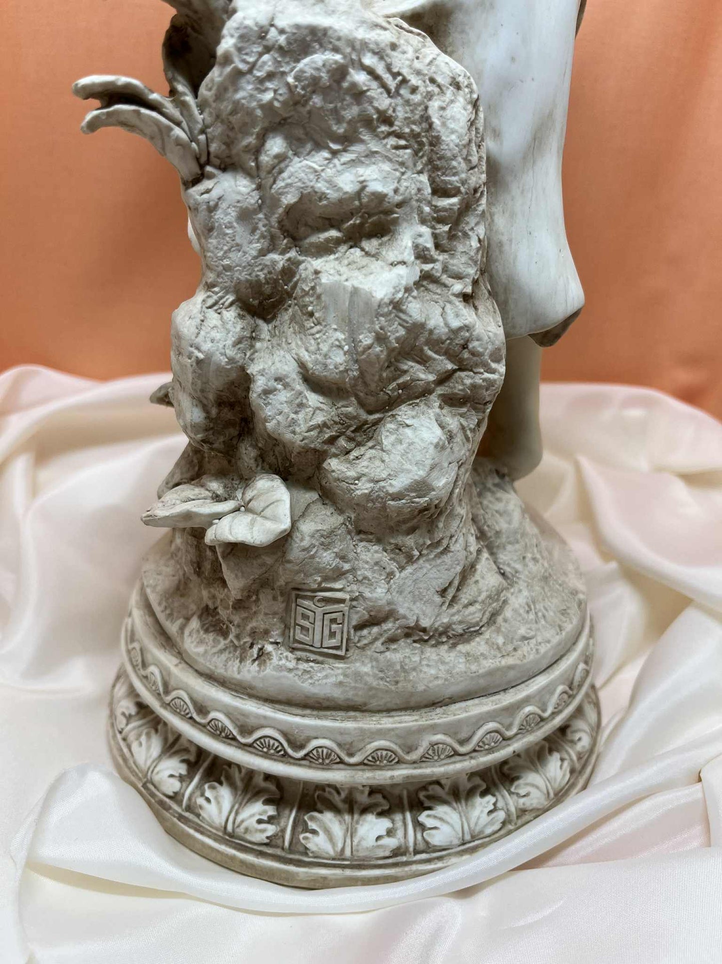 La jeune fille au livre collection Versailles de GmbH (16.5*51cm)