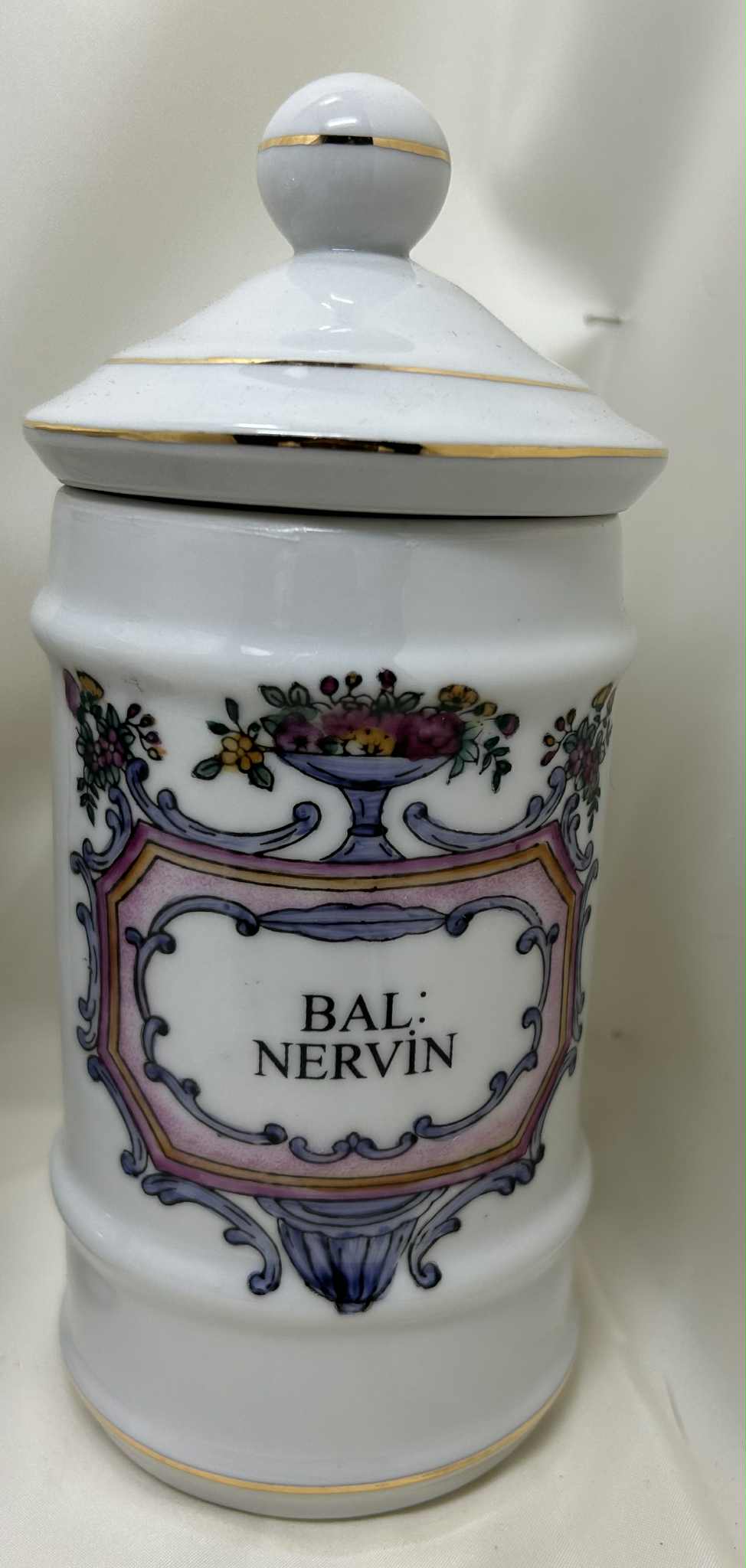 Ensemble de 6 pots à pharmacie en porcelaine de GmbH (8*18.5cm)