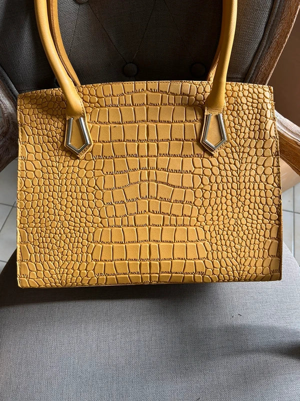 Grand sac à mains moutarde , imitation peau de serpent, 35cm de large et 26 de hauteur