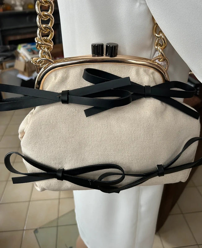 Sac en toile de jute avec nœuds noirs fermeture mécanique
