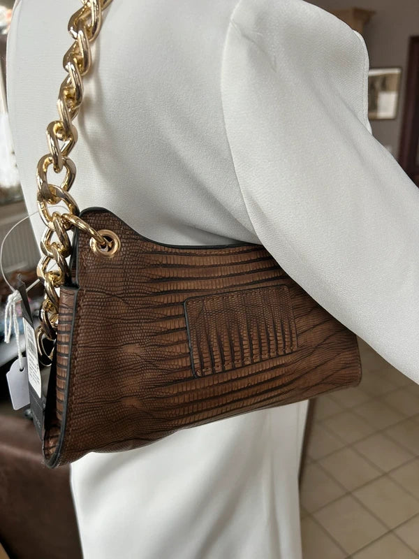 Sac marron avec bandoulière chaîne dorée 22*12 cm