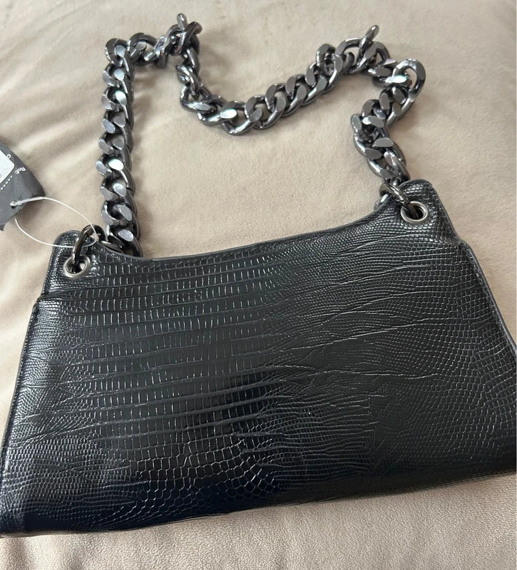 Sac noir bandoulière metal noir 22*12 cm