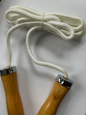 CORDE A SAUTER BLANCHE AVEC MANCHES EN BOIS