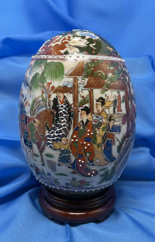 Oeuf en porcelaine 16 cm , collection chinoise de GmbH