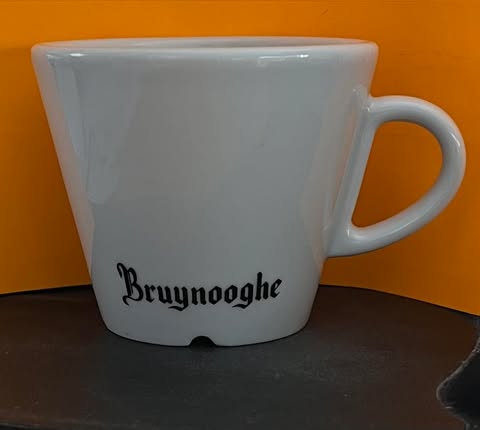 Tasse blanche BRUYNOOGHE 17CL