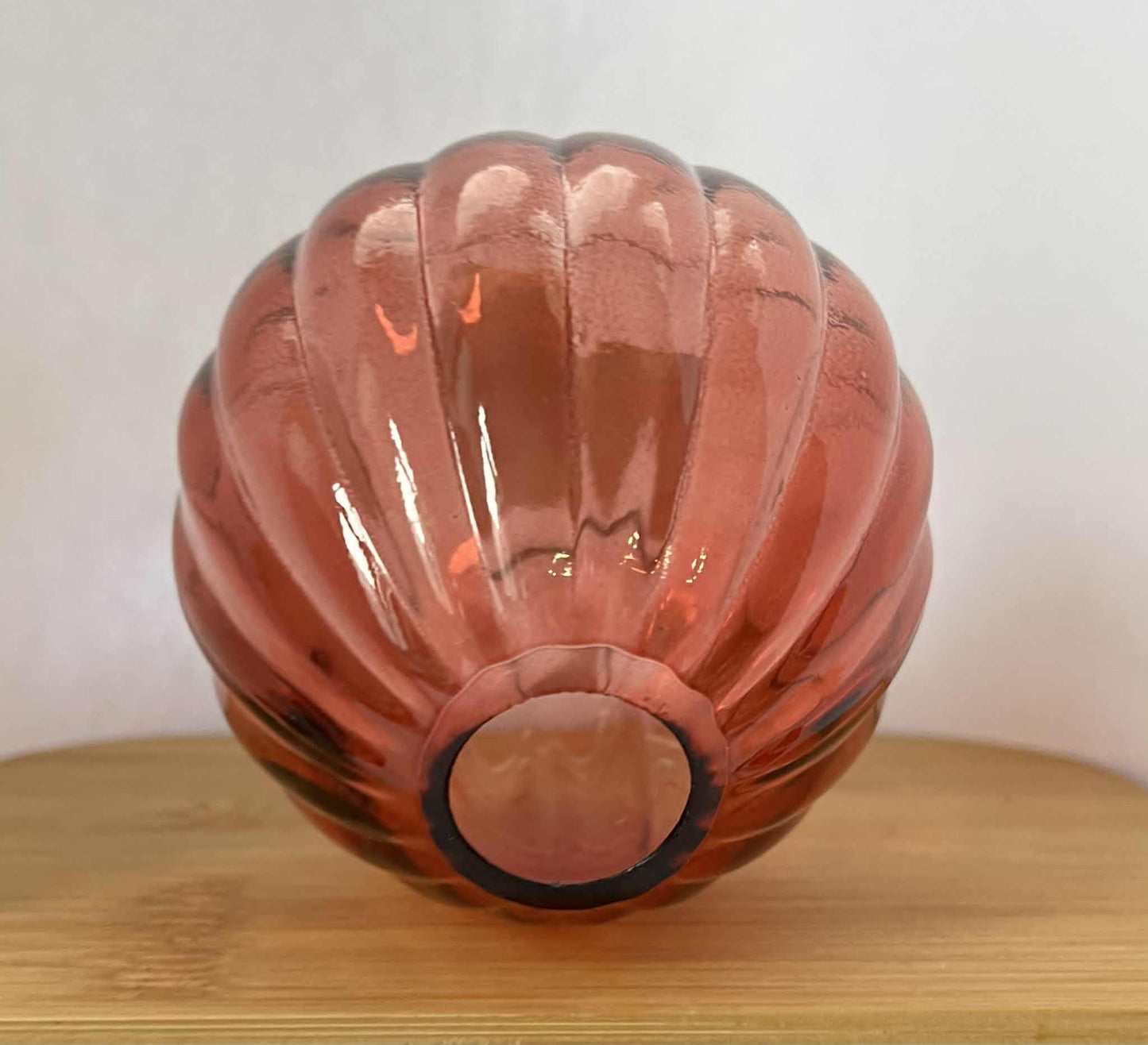 Lot de 2 vases vieux rose côtelés 8.5et 8 cm marque Gmbh