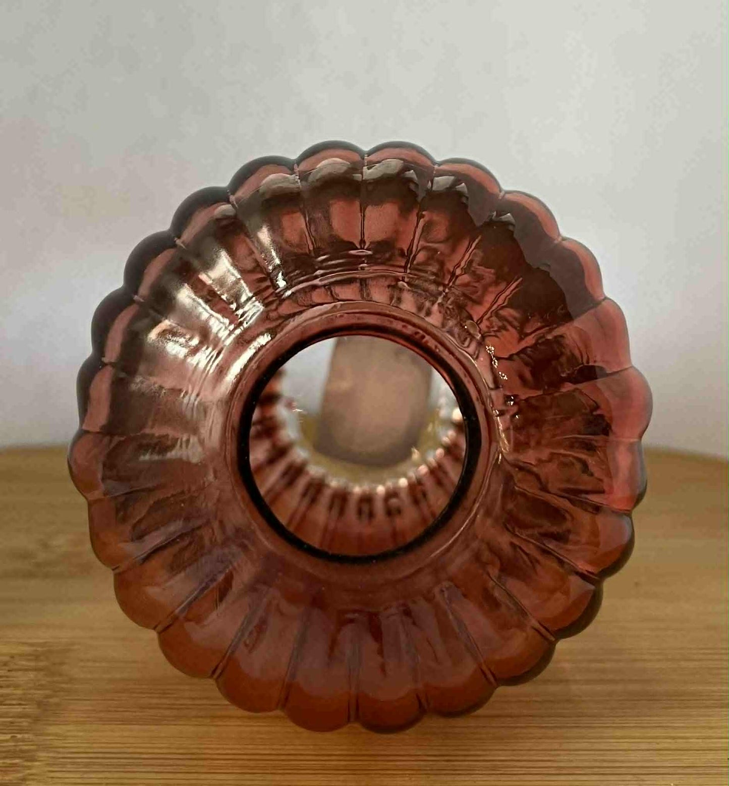 Lot de 2 vases vieux rose côtelés 8.5et 8 cm marque Gmbh