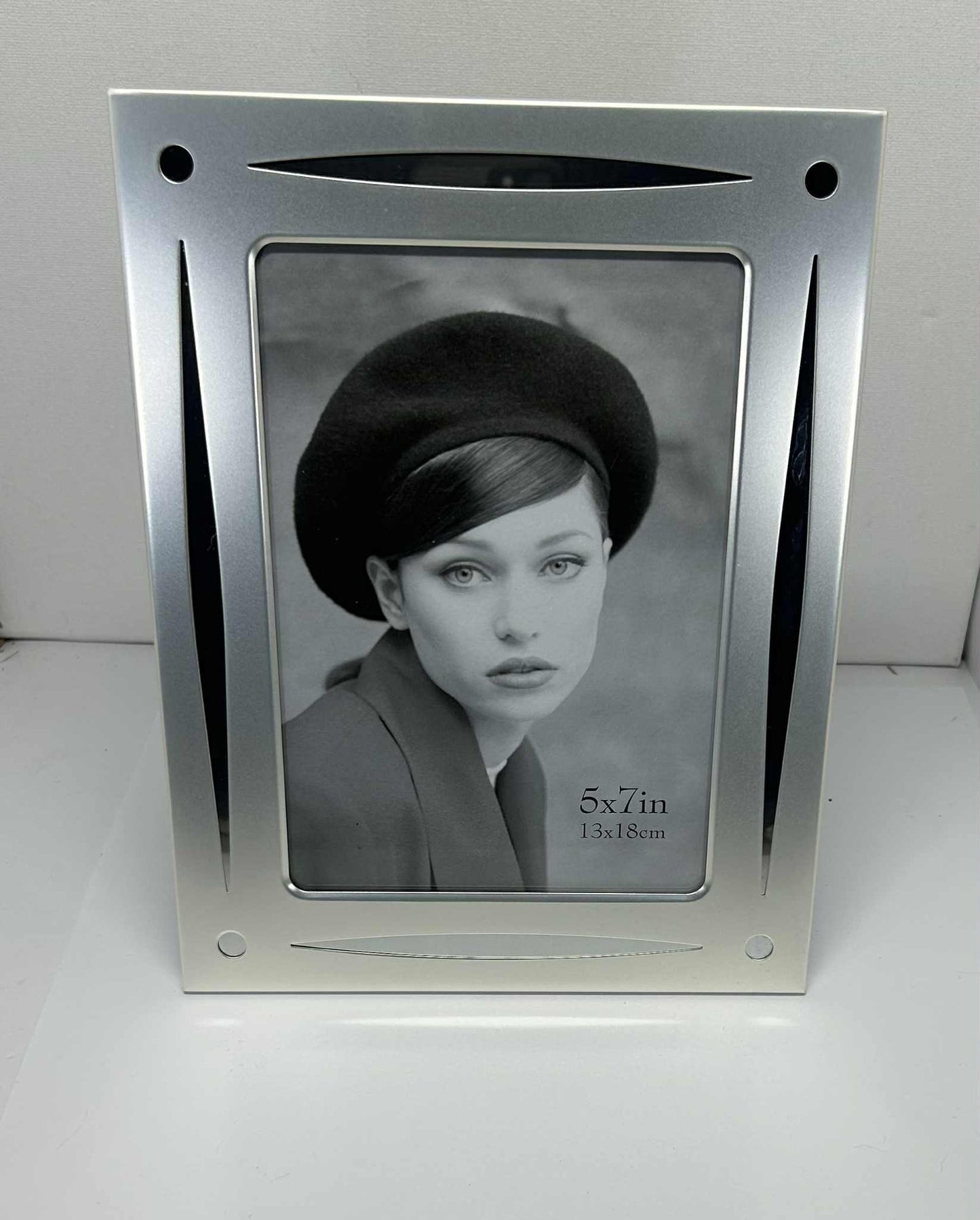 Cadre design en métal argenté de GmbH