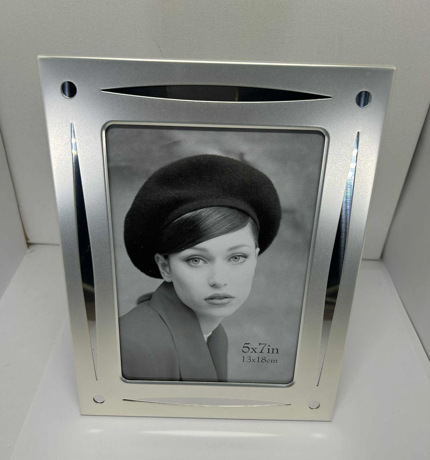 Cadre design en métal argenté de GmbH