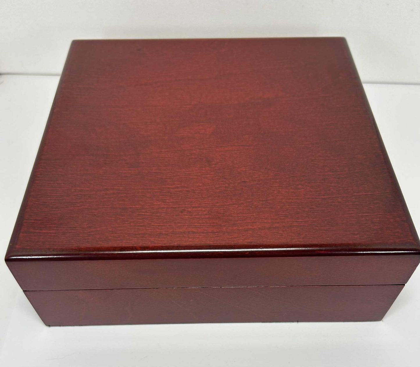 Grand coffret à bijoux en acajou de GmbH (18*18cm)