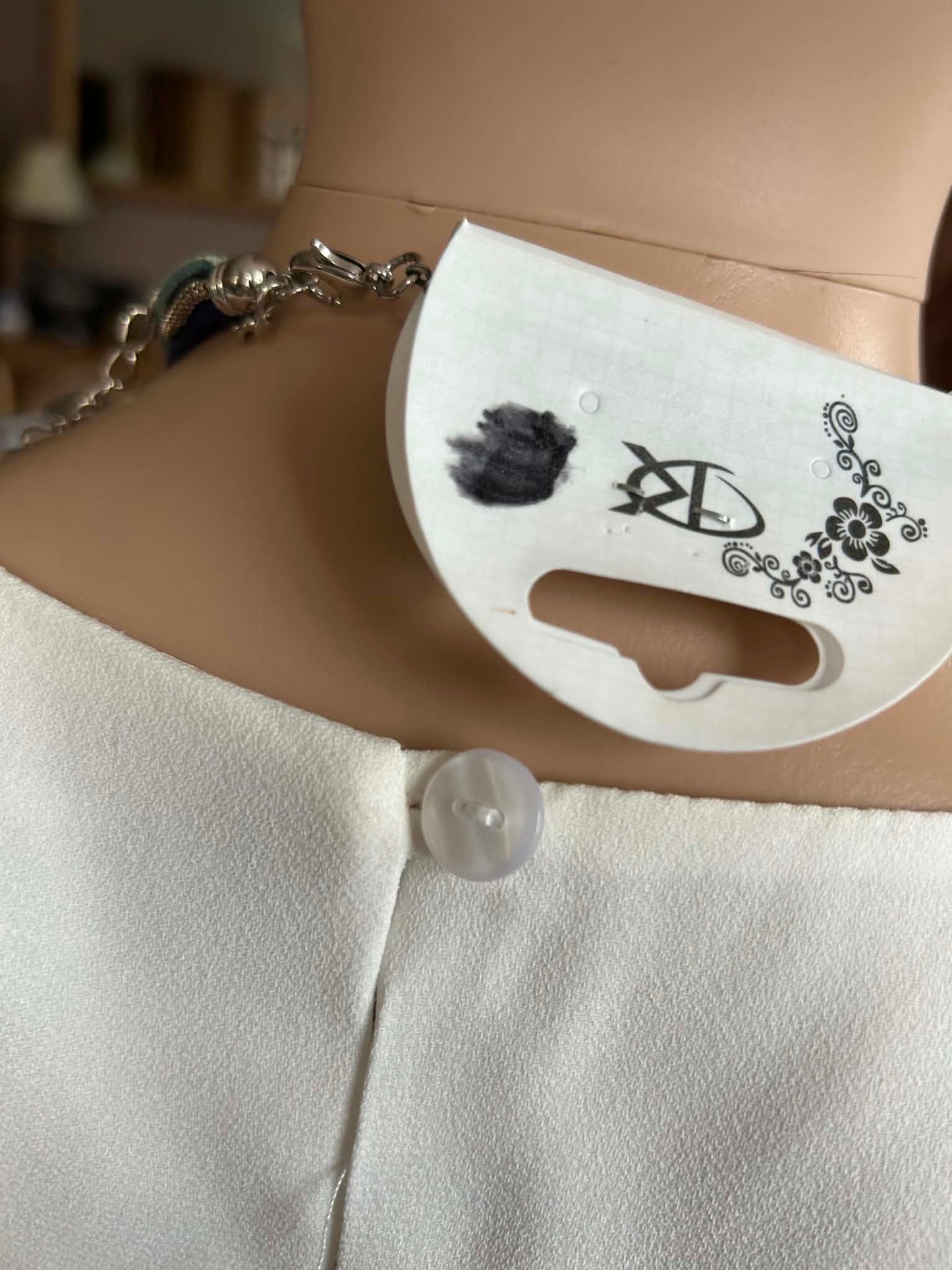 Collier fantaisie marque DK