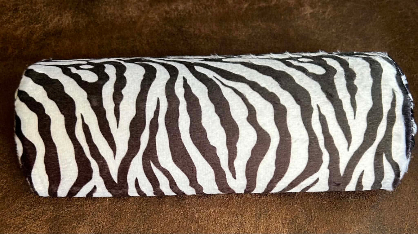 Coussin manucure déhoussable 30cm*13cm aspect velours
