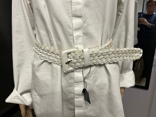 Ceinture blanche tressée, large , boucle carrée , Marque Dolce C