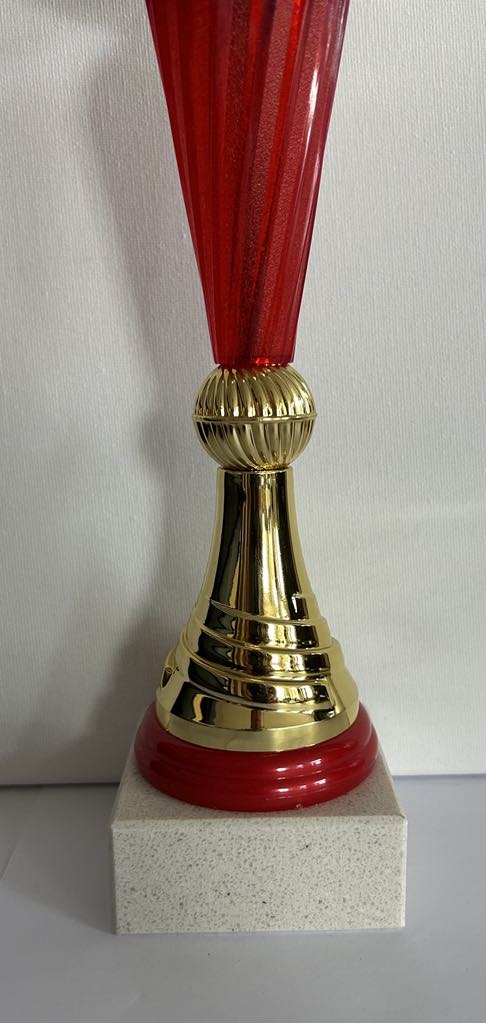 Coupe trophée or et rouge existe en 3 tailles