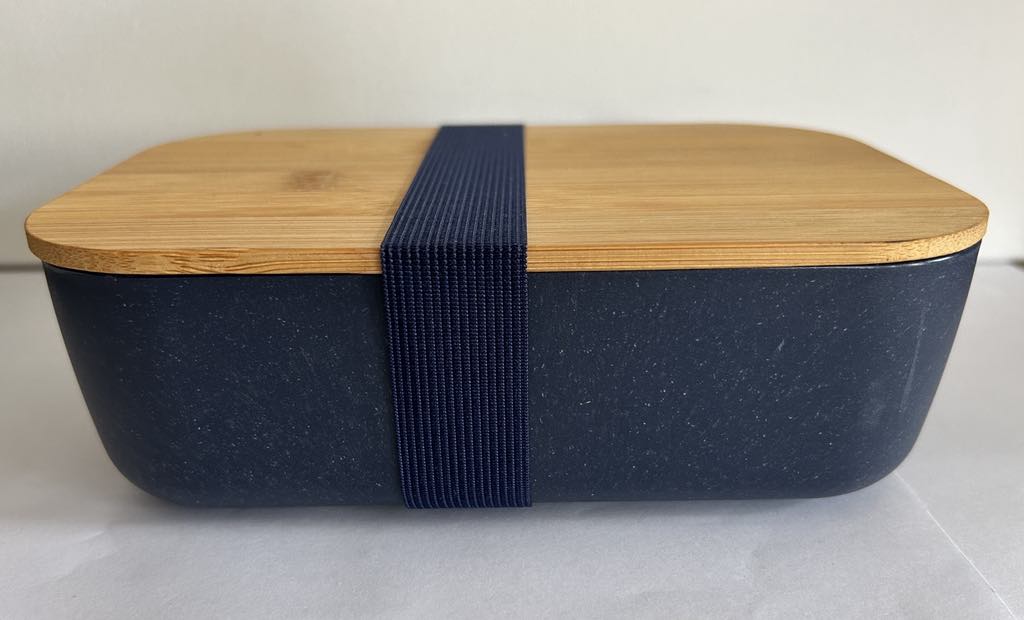Boite à tartine ou Lunch Box marine et couleur bois clair(bambou)