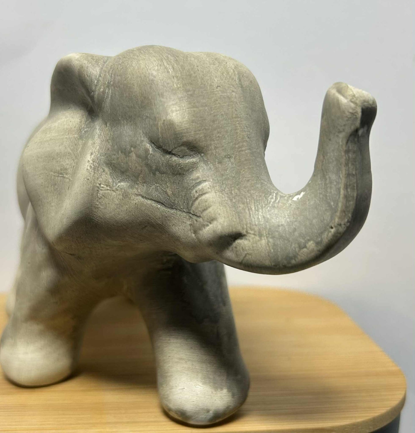 Eléphant en plâtre (9.5*16.5) GmbH