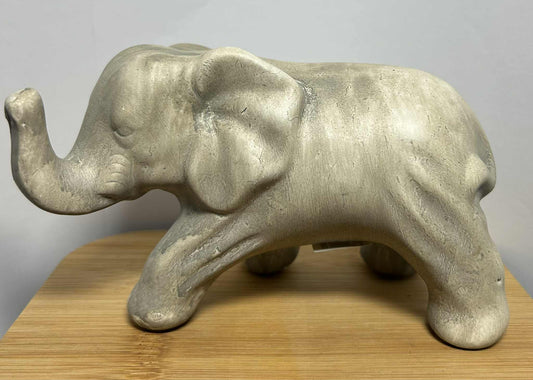 Eléphant en plâtre (9.5*16.5) GmbH