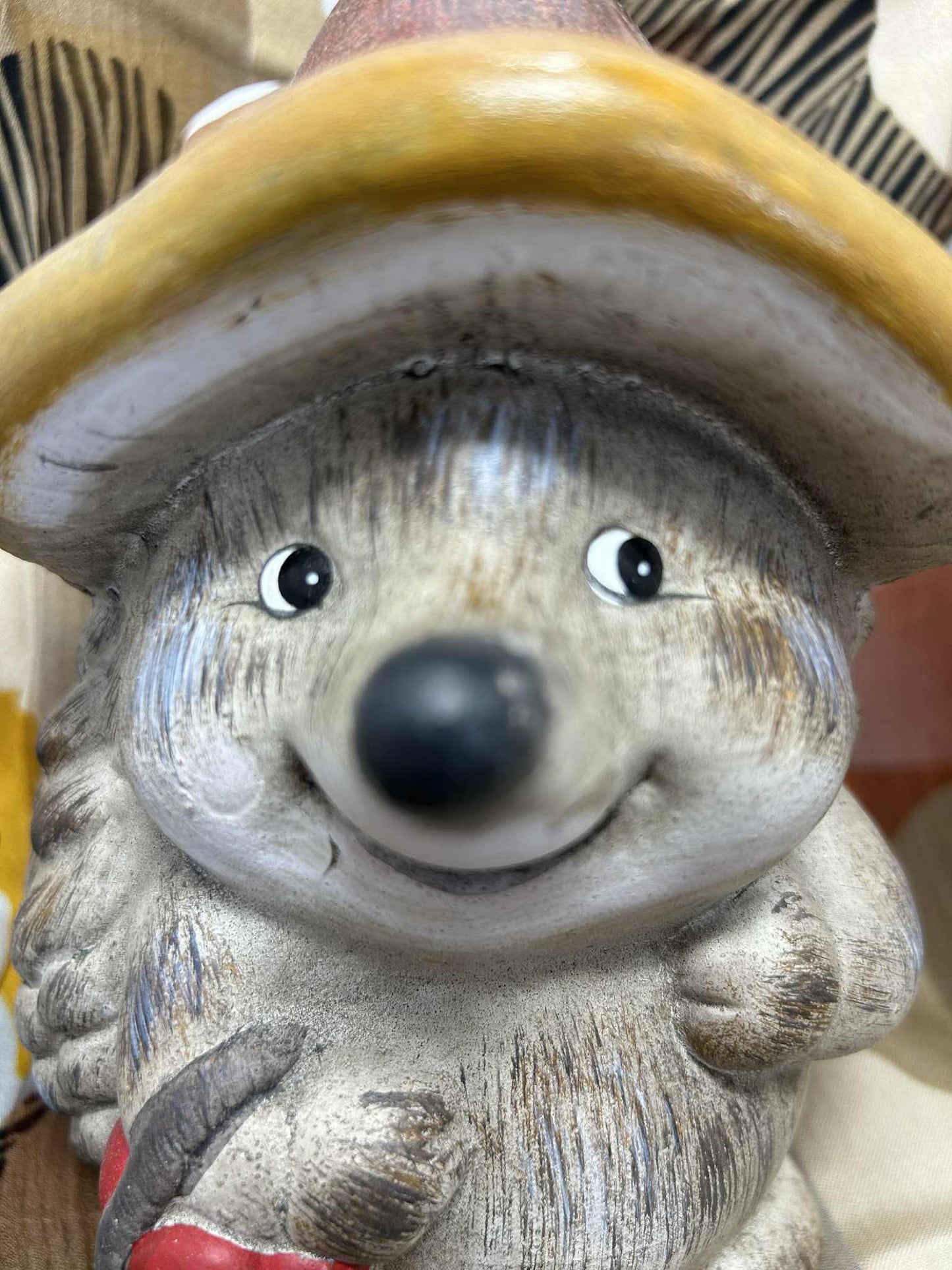 Hérisson en plâtre avec un chapeau champignon de GmbH (12.5*17cm)