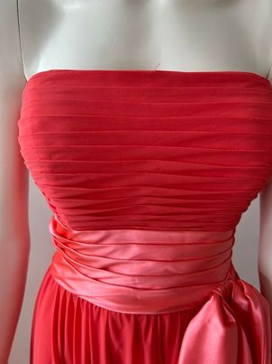 ROBE DE SOIREE LINEA RAFFAELLI TAILLE 42 ROUGE