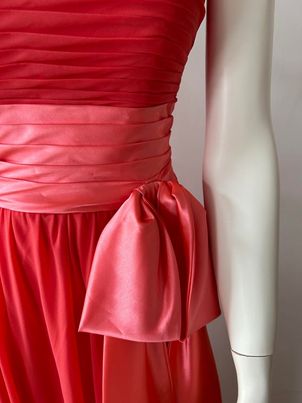 ROBE DE SOIREE LINEA RAFFAELLI TAILLE 42 ROUGE