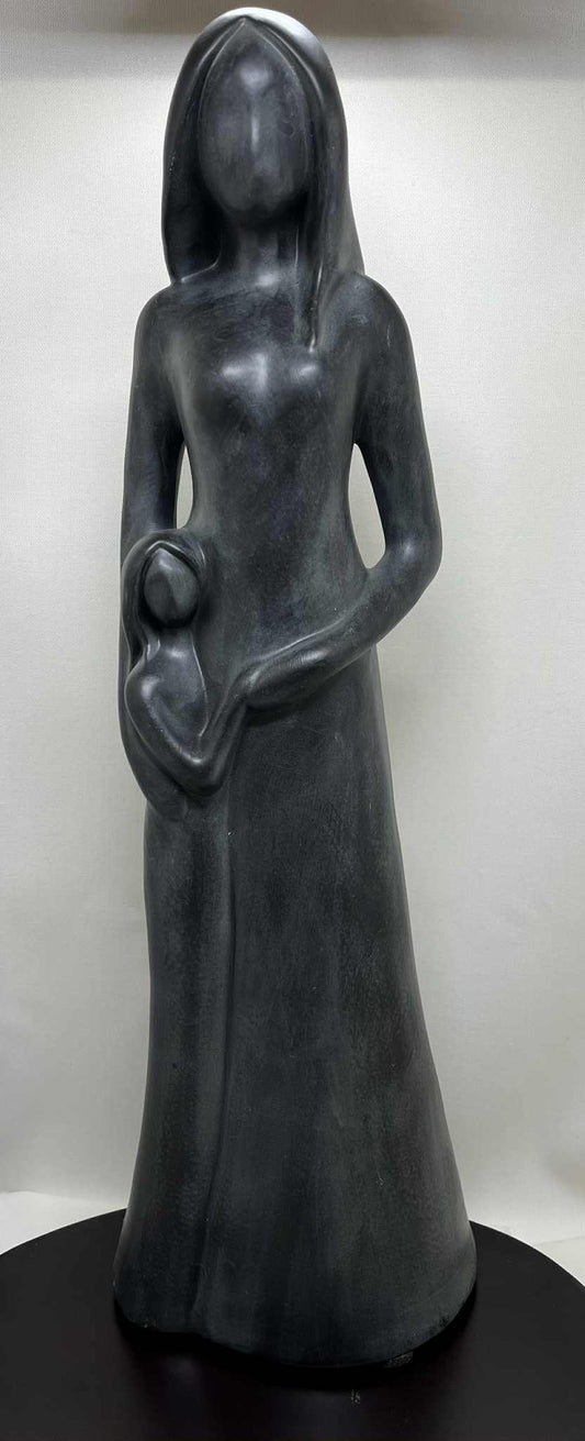 Statue anthracite ou blanche "Mère et Fille " de Avam collection par Tosal ( l 15+h 45+ p 13 cms)