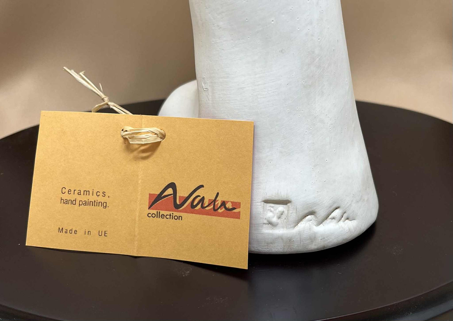 Statue blanche "Père et ses enfants" de Avam collection par Tosal ( l 16+h 44+ p 11 cms)