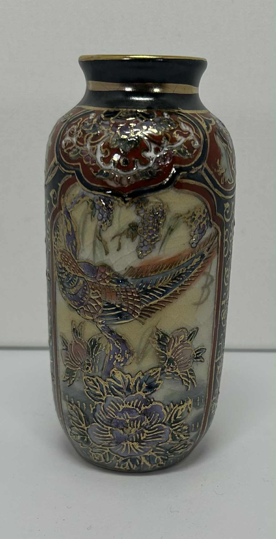 Soliflore en porcelaine avec socle en bois collection chinoise de GmbH (13*6cm)