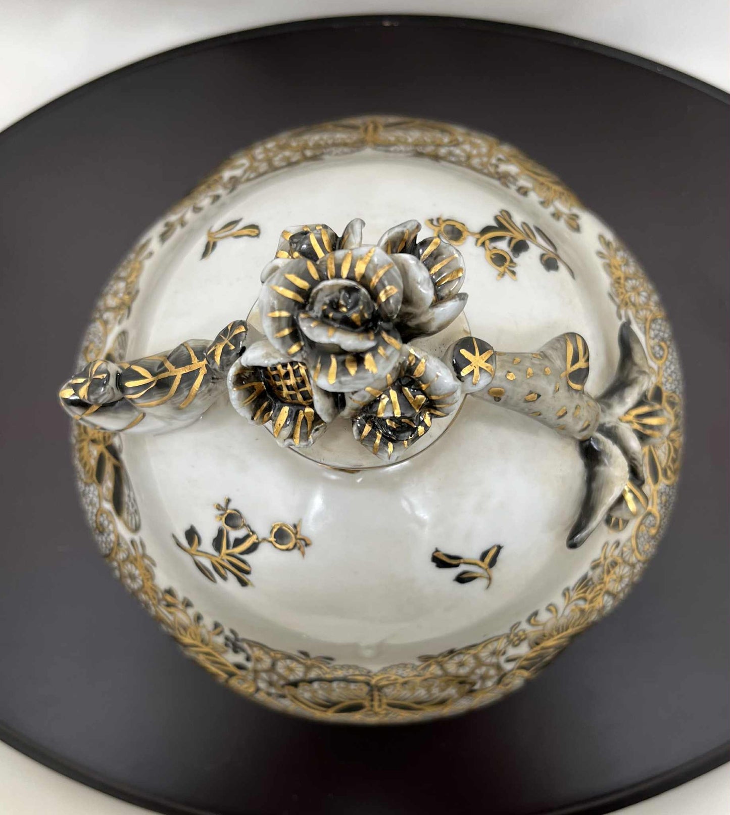 Lot de 4 grands pots d'apothicaire décorés h 27cm diamètre 15 cm