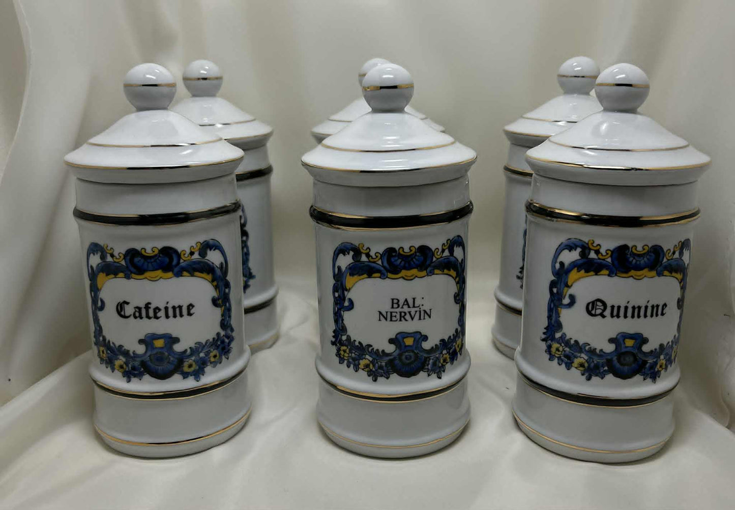 Ensemble de 6 pots à pharmacie en porcelaine de GmbH (8*18cm)