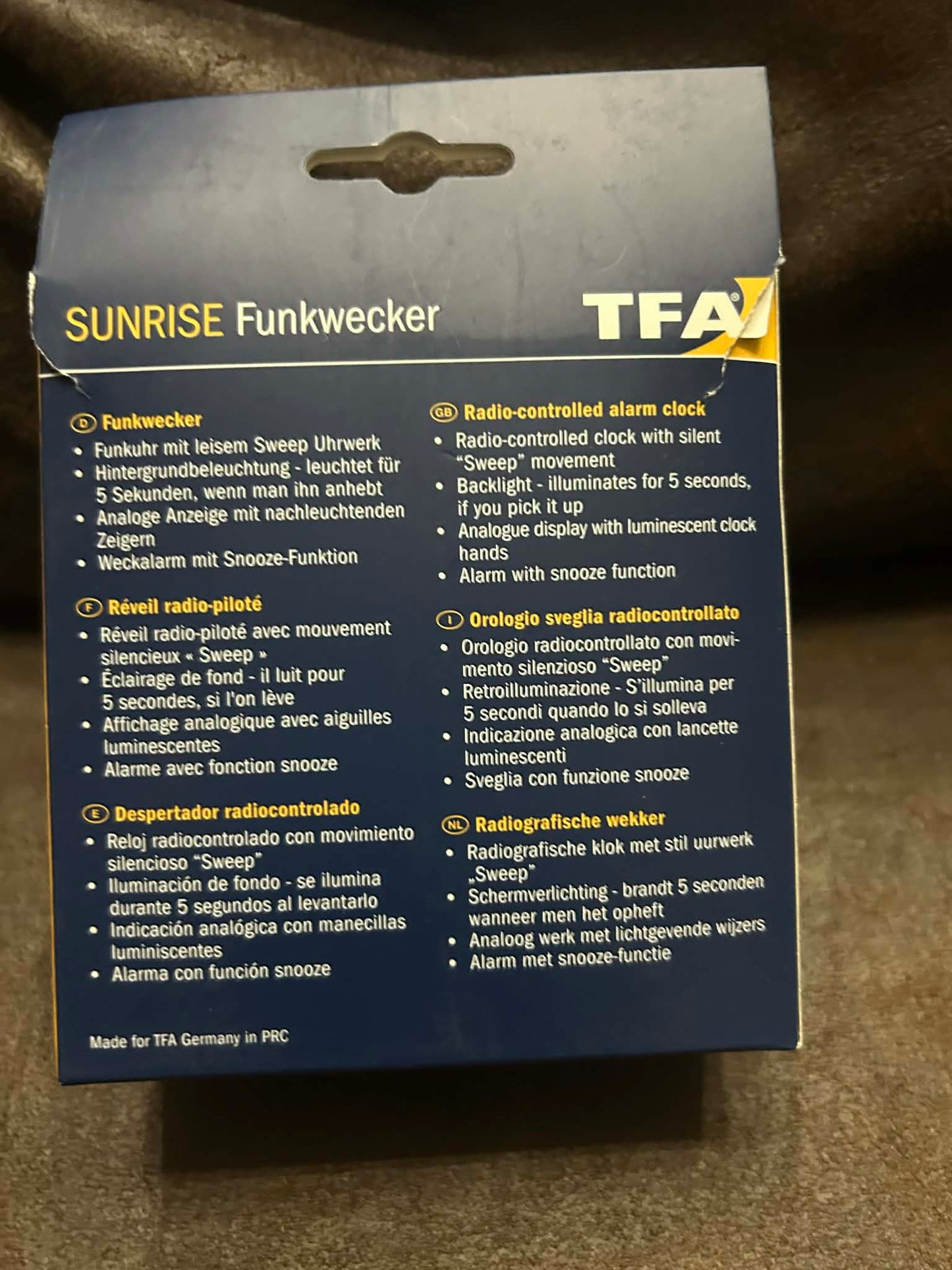 Réveil radio piloté avec mouvement silencieux "Sweep" TFA