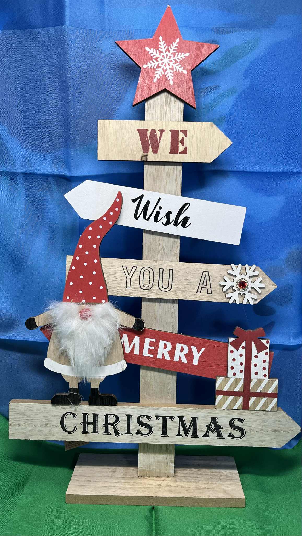 Sapin de noël en bois décorée mesurant 42cm de GmbH