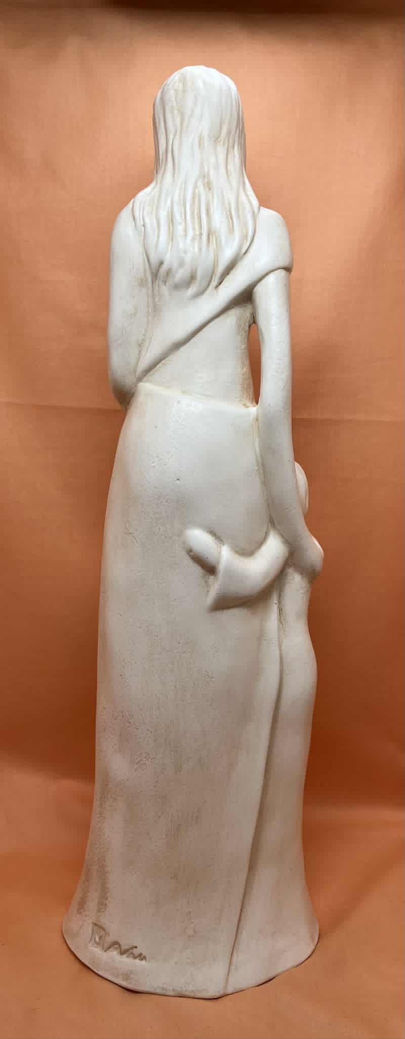 Statue anthracite  ou blanc "la mère de famille " de Avam collection par Tosal ( l 14.5+h 45+ p 10 cms)